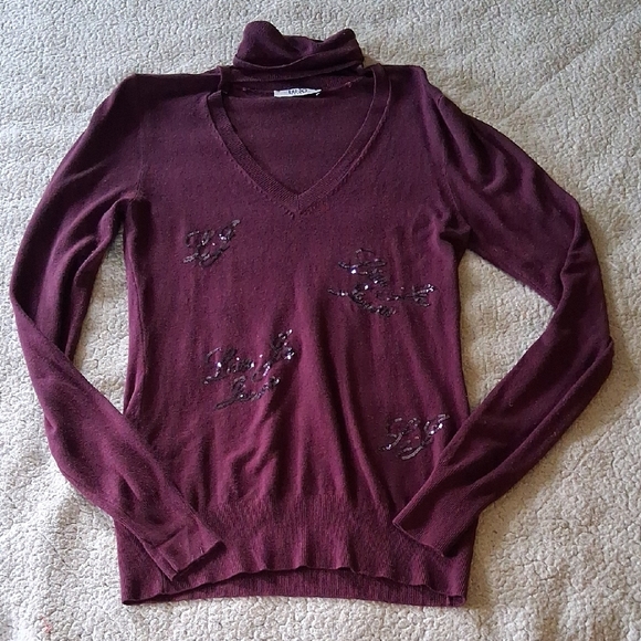 Liu Jo Purple V-Neck Sweater with Contemporary Cropped Design - Picture 1 of 7